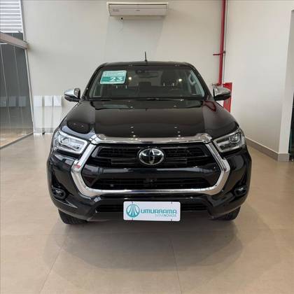 TOYOTA HILUX 2.8 D-4D TURBO DIESEL CD SRX 4X4 AUTOMÁTICO TOYOTA HILUX 2.8 D-4D TURBO DIESEL CD SRX 4X4 AUTOMÁTICO